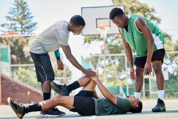 Les gestes indispensables en cas d'accident de sport : ce qu'il faut savoir