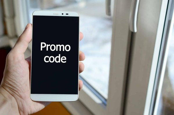 Code promo influenceur : astuces pour économiser davantage